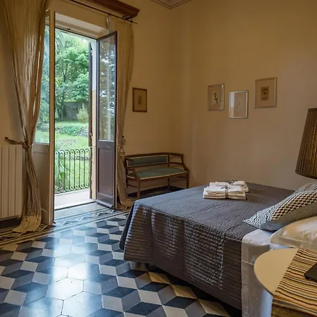 Montale Historical I Limoni Apartment *