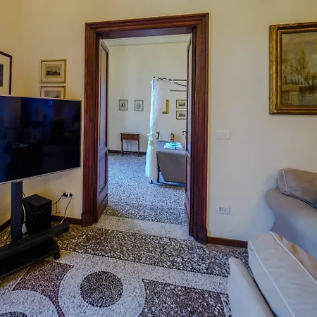 Montale Historical I Limoni Apartment *