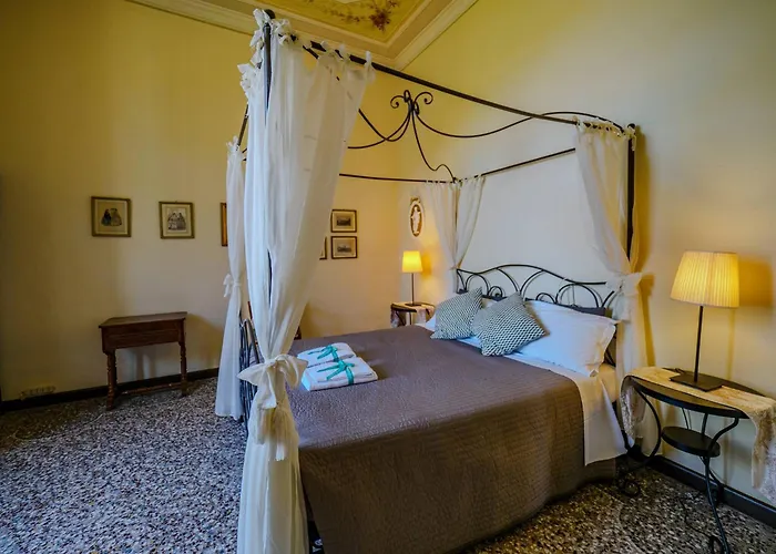Montale Historical I Limoni شقة