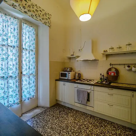 Montale I Limoni