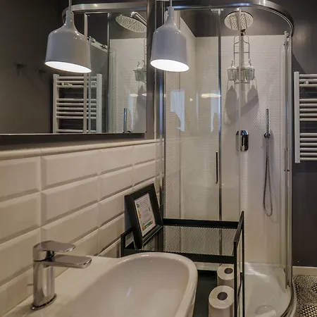 Montale Historical I Limoni * مونتيروسّو ال ماري